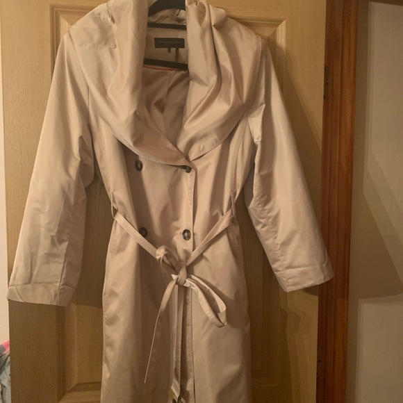 Donna Karan Satin Trench - Picture 3 of 4